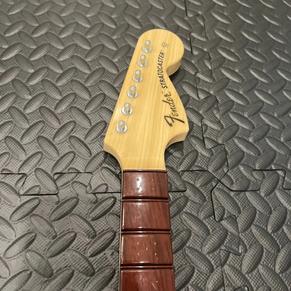 Rock Band Harmonix NWGTS2 Fender Stratocaster Guitar Wii Nintendo XBOX No Dongle